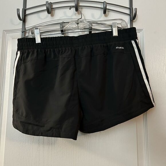 Adidas women’s L pacer 3 stripe gray shorts NWT athleisure activewear workout - Picture 2 of 16